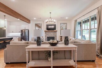 560 Inwood St in Fort Worth, TX - Building Photo - Building Photo