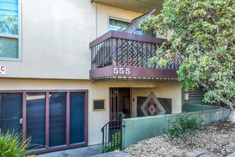 555 Jean St in Oakland, CA - Building Photo - Building Photo