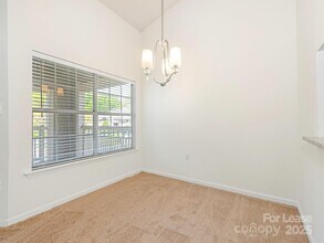 5011 Sharon Rd in Charlotte, NC - Building Photo - Building Photo