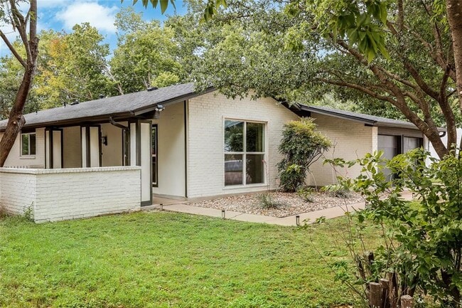 1415 Mearns Meadow Blvd in Austin, TX - Building Photo - Building Photo