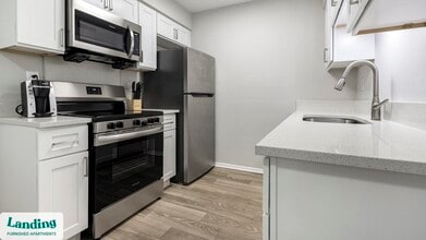612 Bass Ct in Dunedin, FL - Building Photo - Building Photo