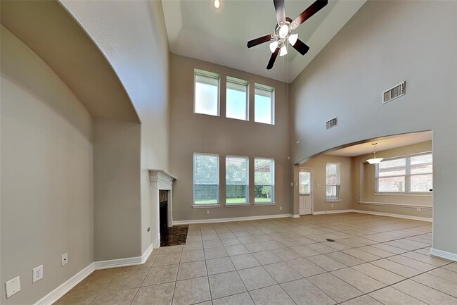 12112 Forest Sage Ln in Pearland, TX - Building Photo - Building Photo