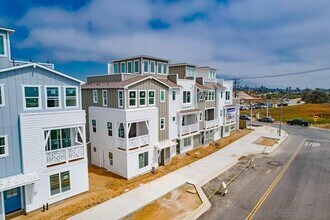 7080 Ponto Rd in Carlsbad, CA - Building Photo - Building Photo