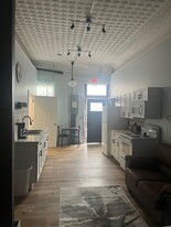 103 W Railroad St Apartamentos