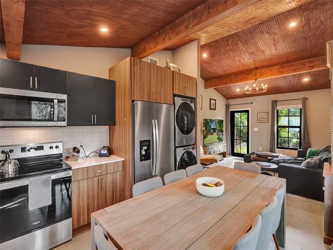 6401 SW 42nd Terrace in Miami, FL - Building Photo - Building Photo