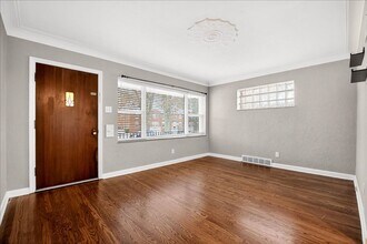 5857 Robert Ave in St. Louis, MO - Building Photo - Building Photo