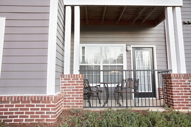 Peachtree Landing in Fairburn, GA - Foto de edificio - Building Photo