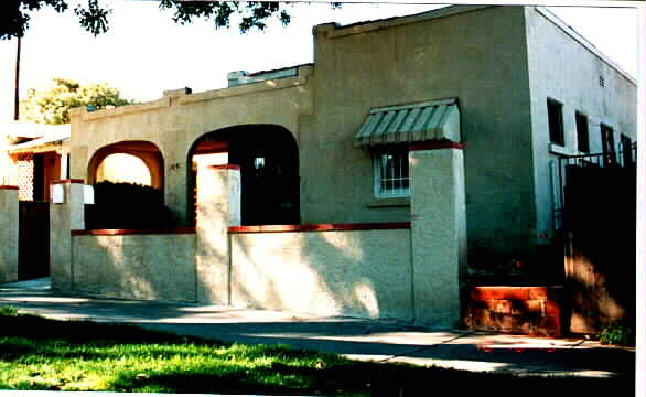 710 S Joy St in Corona, CA - Foto de edificio - Building Photo