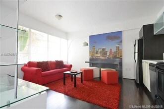 601 11th St-Unit -206 in Miami Beach, FL - Building Photo - Building Photo