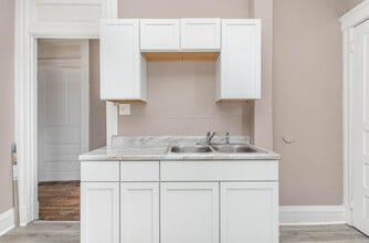 2314 Highland Ave in Cincinnati, OH - Building Photo - Building Photo