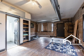 639 N Troy St in Chicago, IL - Building Photo - Building Photo