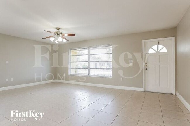 9540 NW 25th St in Sunrise, FL - Building Photo - Building Photo