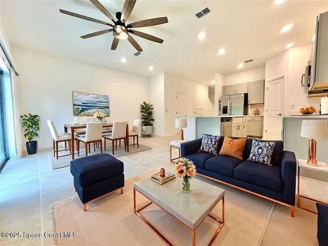 198 Riverfront Wy in Edgewater, FL - Building Photo - Building Photo
