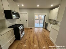 374 Oxford St, Unit 2 in Cambridge, MA - Building Photo
