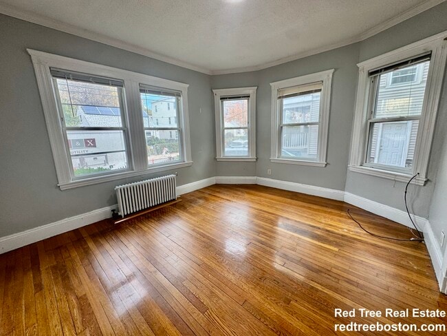 59 Brookley Rd, Unit 1L in Boston, MA - Foto de edificio - Building Photo