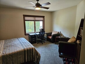 48 Westview Rd, Unit B in Lincoln, NH - Building Photo - Building Photo
