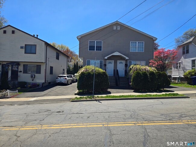 148 Granfield Ave in Bridgeport, CT - Building Photo - Building Photo