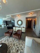 1080 Brickell Ave, Unit 2109 in Miami, FL - Foto de edificio - Building Photo