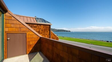 206 Paradise Dr in Tiburon, CA - Building Photo - Building Photo