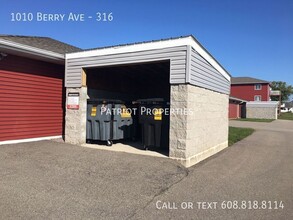 1010 Berry Ave in Tomah, WI - Building Photo - Building Photo