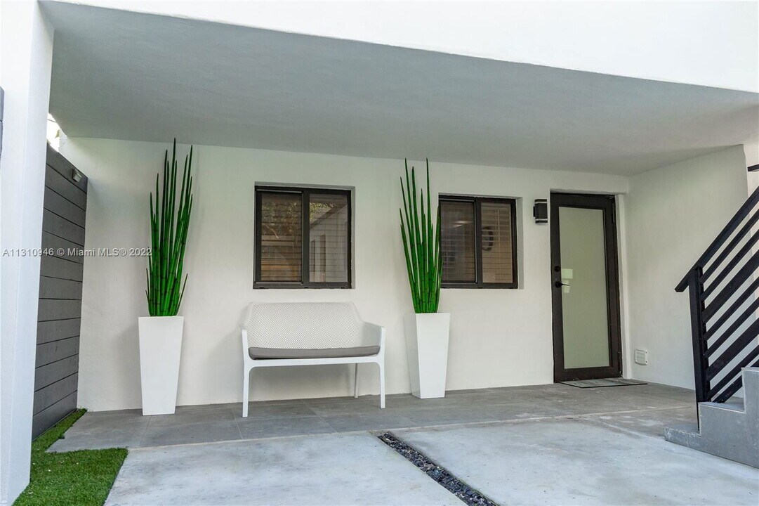 52 NE 47th St in Miami, FL - Building Photo