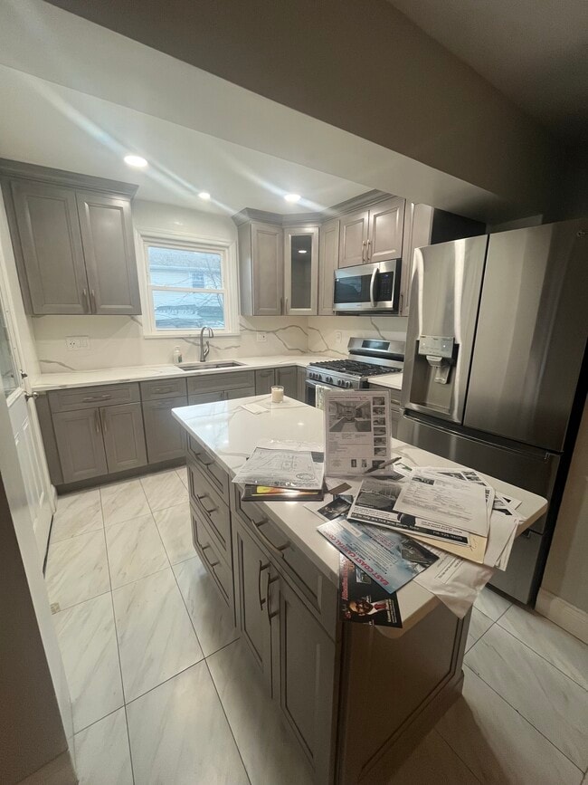 13006 Sutter Ave in South Ozone Park, NY - Building Photo - Building Photo