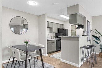 Sonoma Apartments in Houston, TX - Building Photo - Building Photo