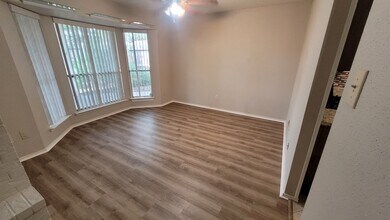 2220 Castle Dr in League City, TX - Building Photo - Building Photo
