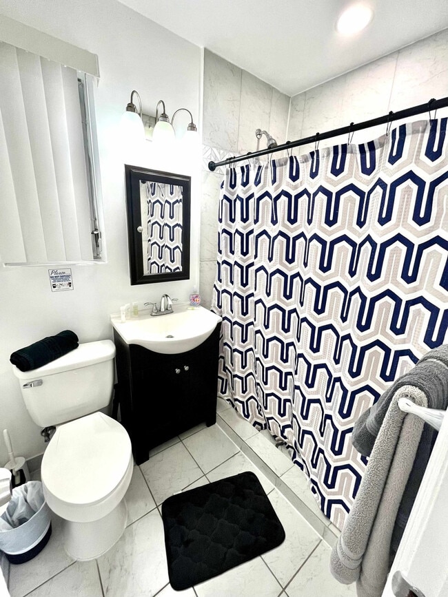 338 Van Buren St, Unit SI FL1-ID1520228P in Hollywood, FL - Foto de edificio - Building Photo