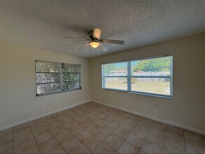 8649 Paxton Dr in Port Richey, FL - Building Photo - Building Photo