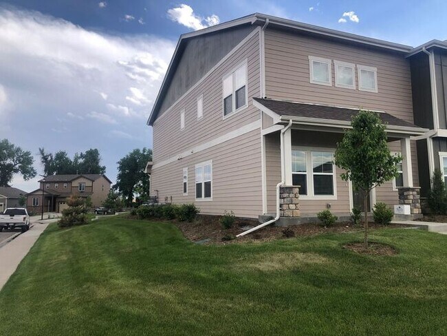 1687 Grand Ave-Unit -1 in Windsor, CO - Building Photo - Building Photo