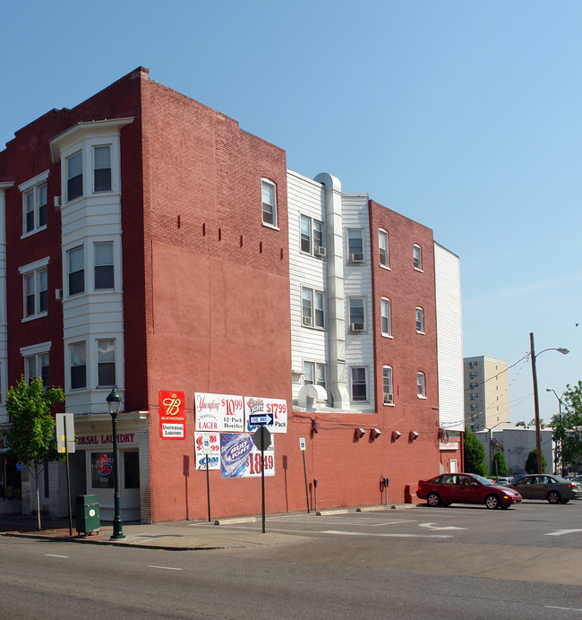 31-33 E Franklin St in Hagerstown, MD - Building Photo - Building Photo