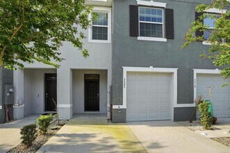 5323 Dragonfly Dr in Wildwood, FL - Building Photo - Building Photo