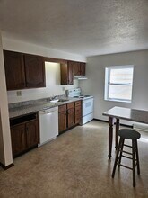 441 6th St, Unit Apt B in Oakmont, PA - Building Photo - Building Photo