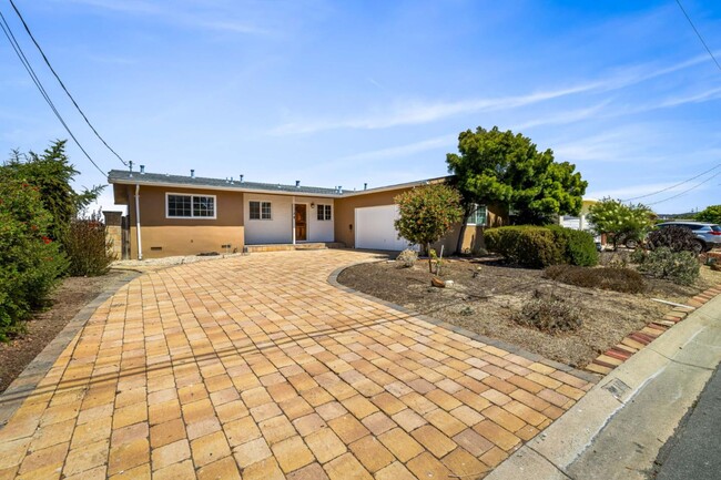 property at 1118 Rosita Rd
