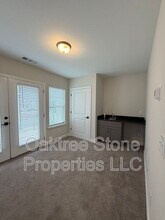 1996 Main St NW in Atlanta, GA - Building Photo - Building Photo