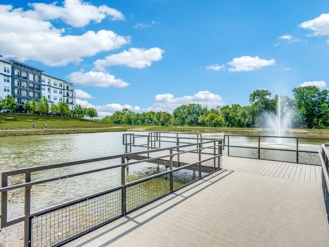 Palermo by the Park in Frisco, TX - Foto de edificio - Building Photo