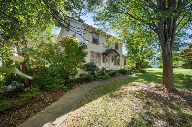 1434 Cardinal Dr