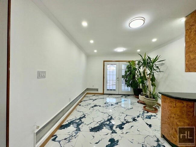 110-43 63rd Ave, Unit 1R in Queens, NY - Building Photo - Building Photo