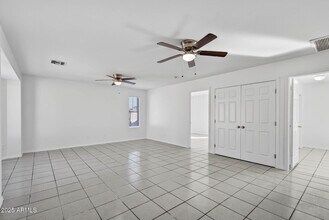 8321 W Edwards St-Unit -A in Peoria, AZ - Foto de edificio - Building Photo