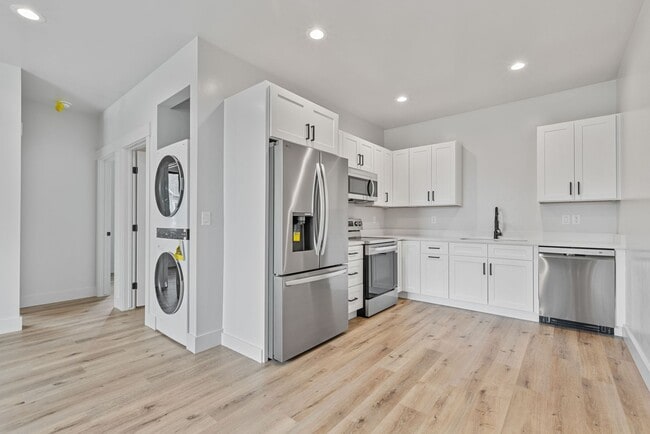 299 Camas St in Sugar City, ID - Building Photo - Building Photo