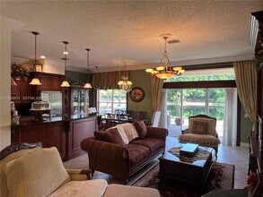 3809 Eagle Ct in Weston, FL - Building Photo - Building Photo