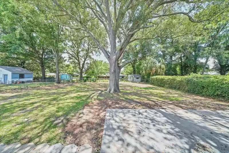 360 Chicago Ave in Valparaiso, FL - Building Photo