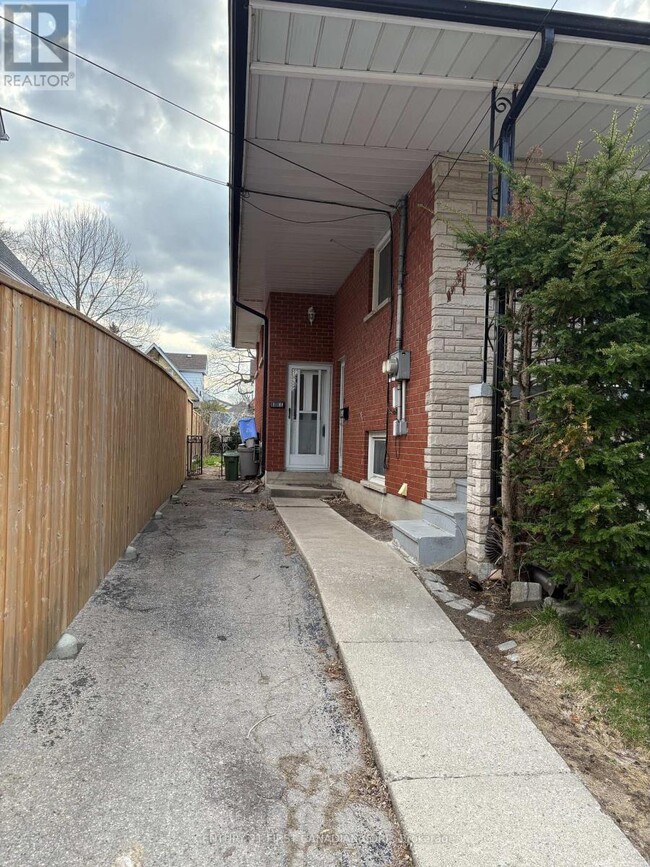 60 Dillabough St in London, ON - Building Photo - Building Photo