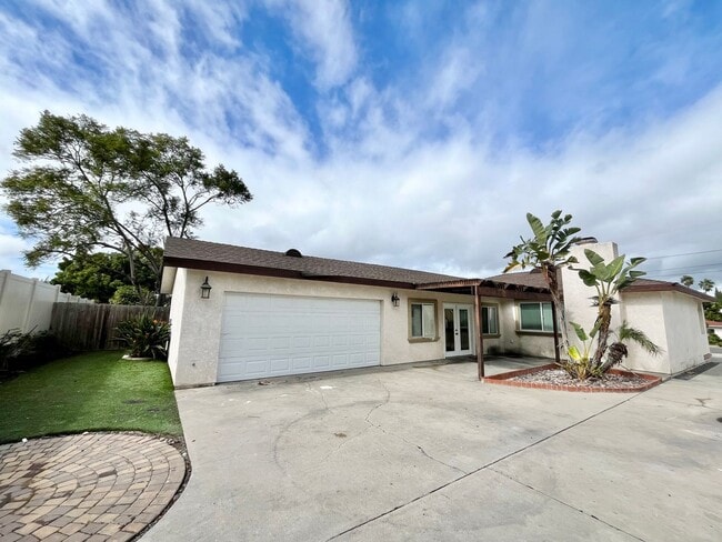 6903 Eberhart St in San Diego, CA - Building Photo - Building Photo