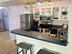 352 Clinton Reef Dr in Port Clinton, OH - Foto de edificio - Building Photo