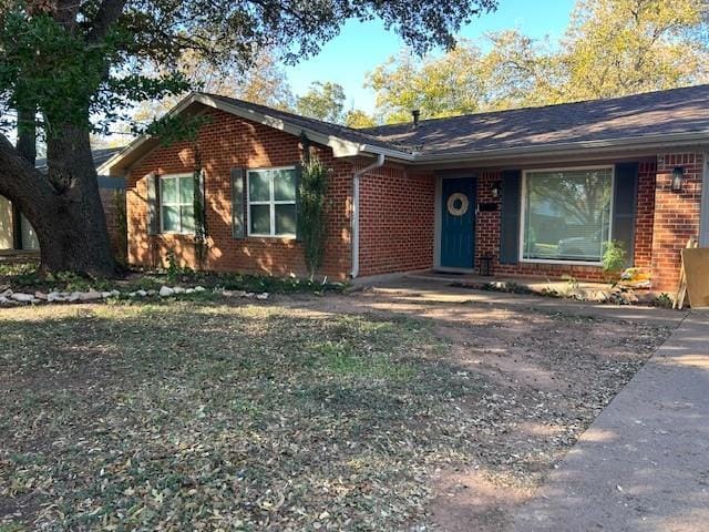 property at 2526 Elmwood Dr