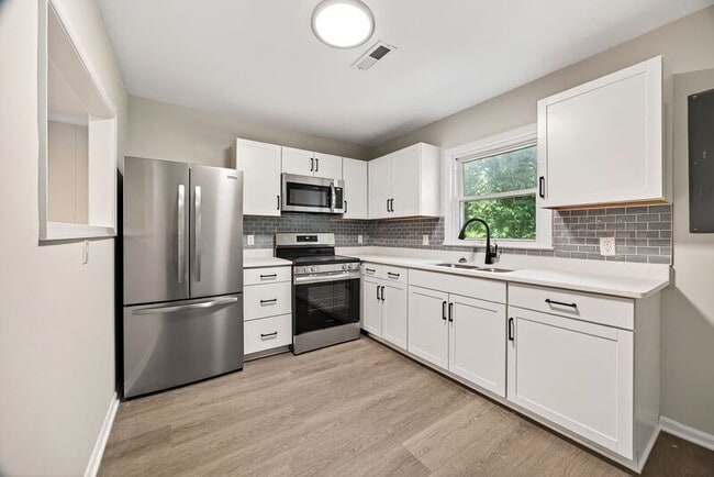 251 Stribling Ave in Charlottesville, VA - Building Photo - Building Photo