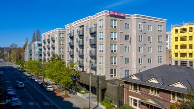 TraVigne on Eleventh Avenue in Seattle, WA - Building Photo - Building Photo