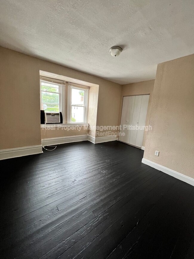 218 Kearsarge St in Pittsburgh, PA - Building Photo - Building Photo